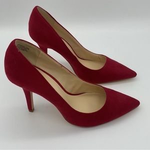 Gorgeous, soft red Nine West Heels size 7.5 new without tags. Rich red color.